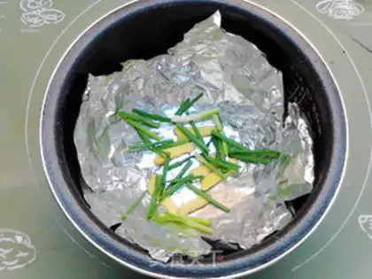 Make The chicken leg of the rice sauce step 4
