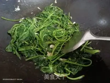 Make Garlic potatoes step 4