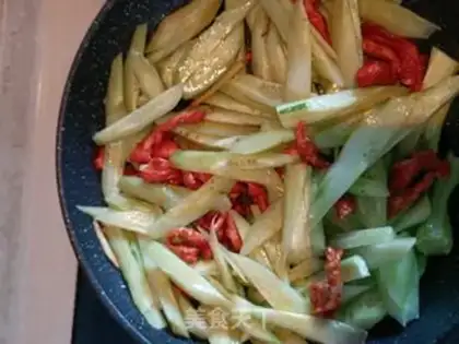 Make cucumber fried meat step 8