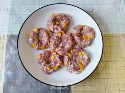 Make Meatloaf eggs step 4