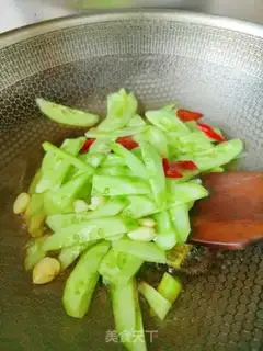 Make Crab-eating cucumber step 2