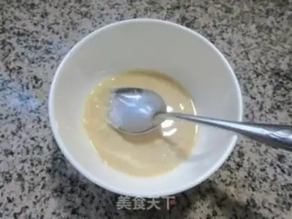 Make White curd milk for elastic silkmelon step 1
