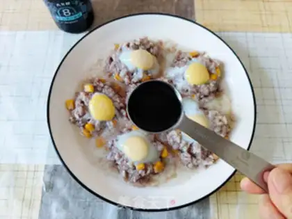 Make Meatloaf eggs step 7