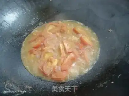 Make Tomato fried eggs step 4