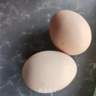 Make Eggs and apricot mushrooms step 1
