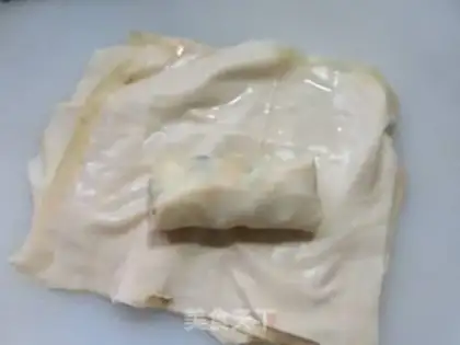 Make The gravy is white and a thousand packs step 12