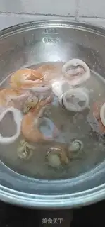 Make Seafood noodles step 4