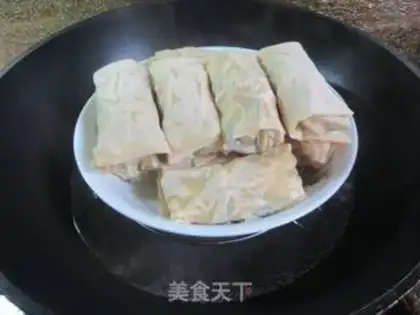 Make The gravy is white and a thousand packs step 15