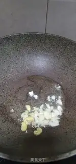 Make Garlic sprouts step 2