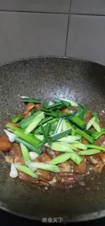 Make Garlic sprouts step 5