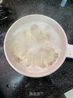 Make Red roast steak noodles step 8