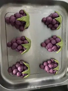 Make Grape buns step 4