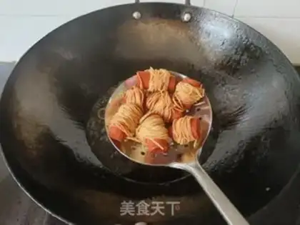 Make Goldy ham sausage step 4