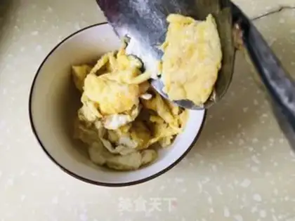Make Scrambled eggs step 3