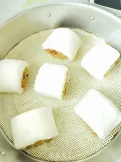Make Rice rolls step 19