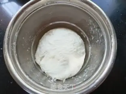 Make Onion lasagna step 1