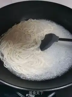 Make The onion sour noodles step 2