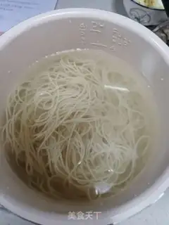 Make The onion sour noodles step 3