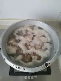 Make Spicy pig hoof step 1