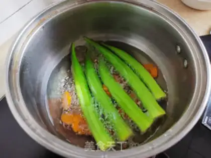 Make Autumn eggs step 1