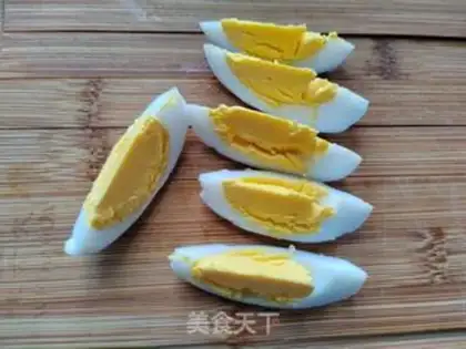 Make Autumn eggs step 4