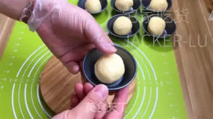 Make Hong Kong cookies step 13