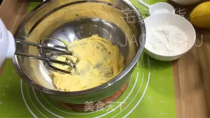 Make Lemon pound cake step 3