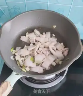 Make Five flowers and white beans step 4