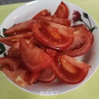 Make Tomato fried eggs step 2