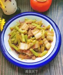 Make Five flowers and white beans step 10