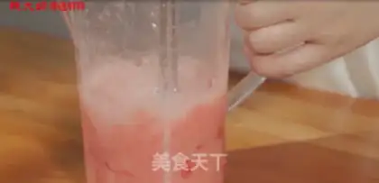 Make Summer ball bubbles step 1