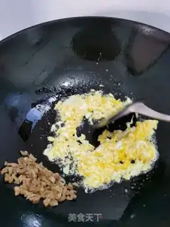 Make radish and egg fried rice step 6