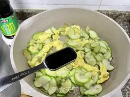 Make Scrambled eggs step 5