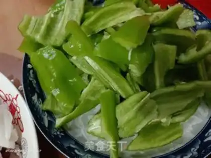 Make Fresh squid and peppers step 1