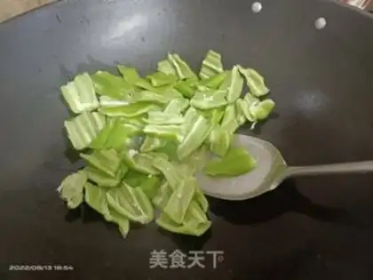 Make Fresh squid and peppers step 2
