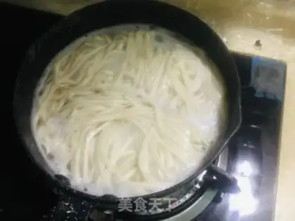 Make Hot spicy noodles step 2