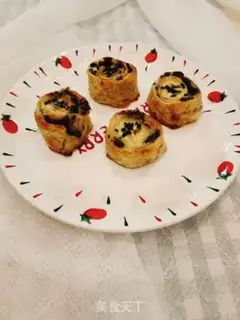 Make A red bean banana roll step 6