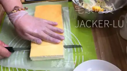 Make Old cream cake step 22