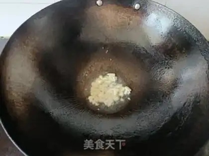 Make Scrambled ham sausage step 1