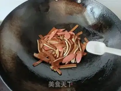 Make Scrambled ham sausage step 4