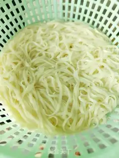 Make Shrimp noodles step 9