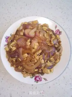 Make Onion head fried eggs step 5