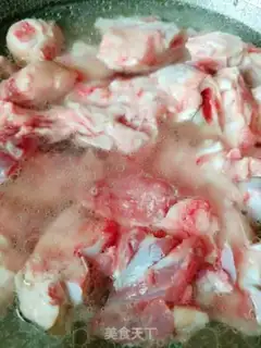 Make Red burning of pigs