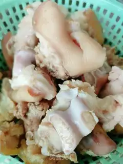 Make Red burning of pigs