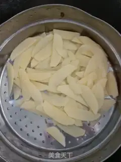 Make Fat intestinal potato chips step 1