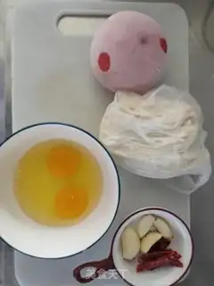 Make Tomato egg noodles step 0