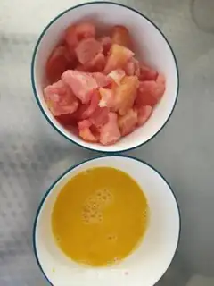 Make Tomato egg noodles step 2