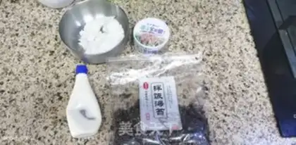 Make Tuna and rice reunion step 0
