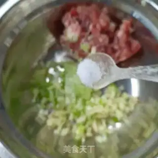 Make Pork meatballs step 5