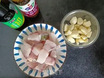 Make Garlic fish step 0